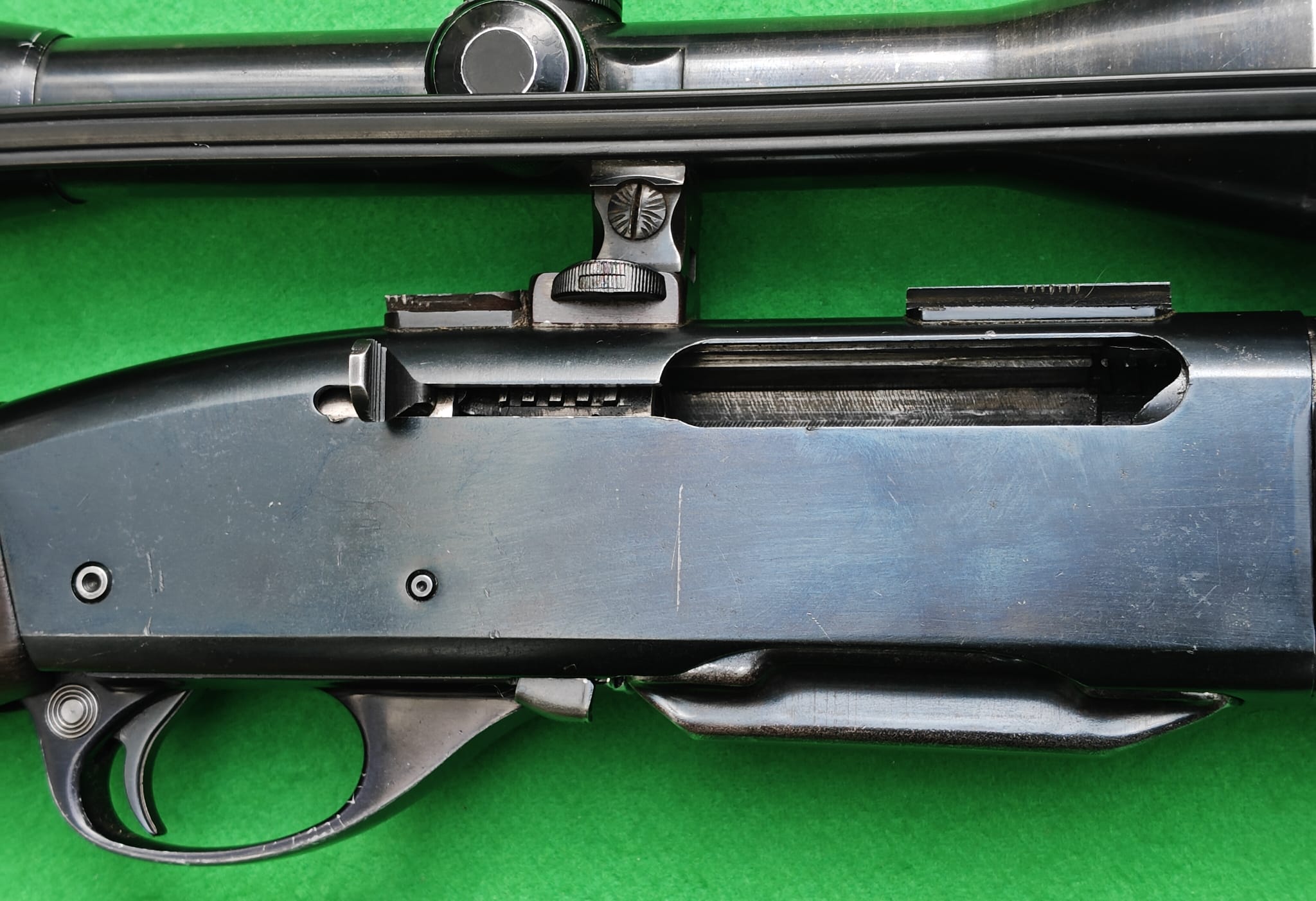 Woodsmaster Model 742 .30-06 mit Kahles Zielfernrohr