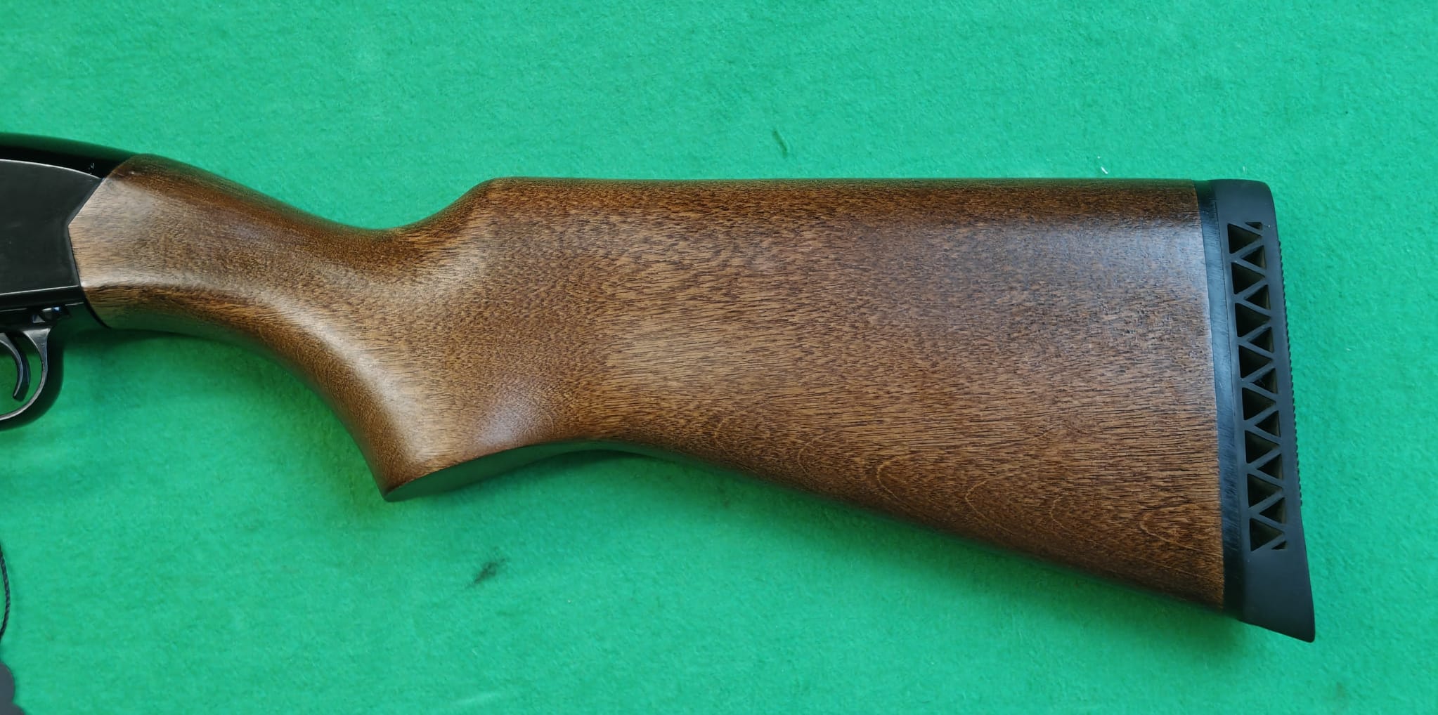 Defender 12/76 Vorderschaftrepetierflinte