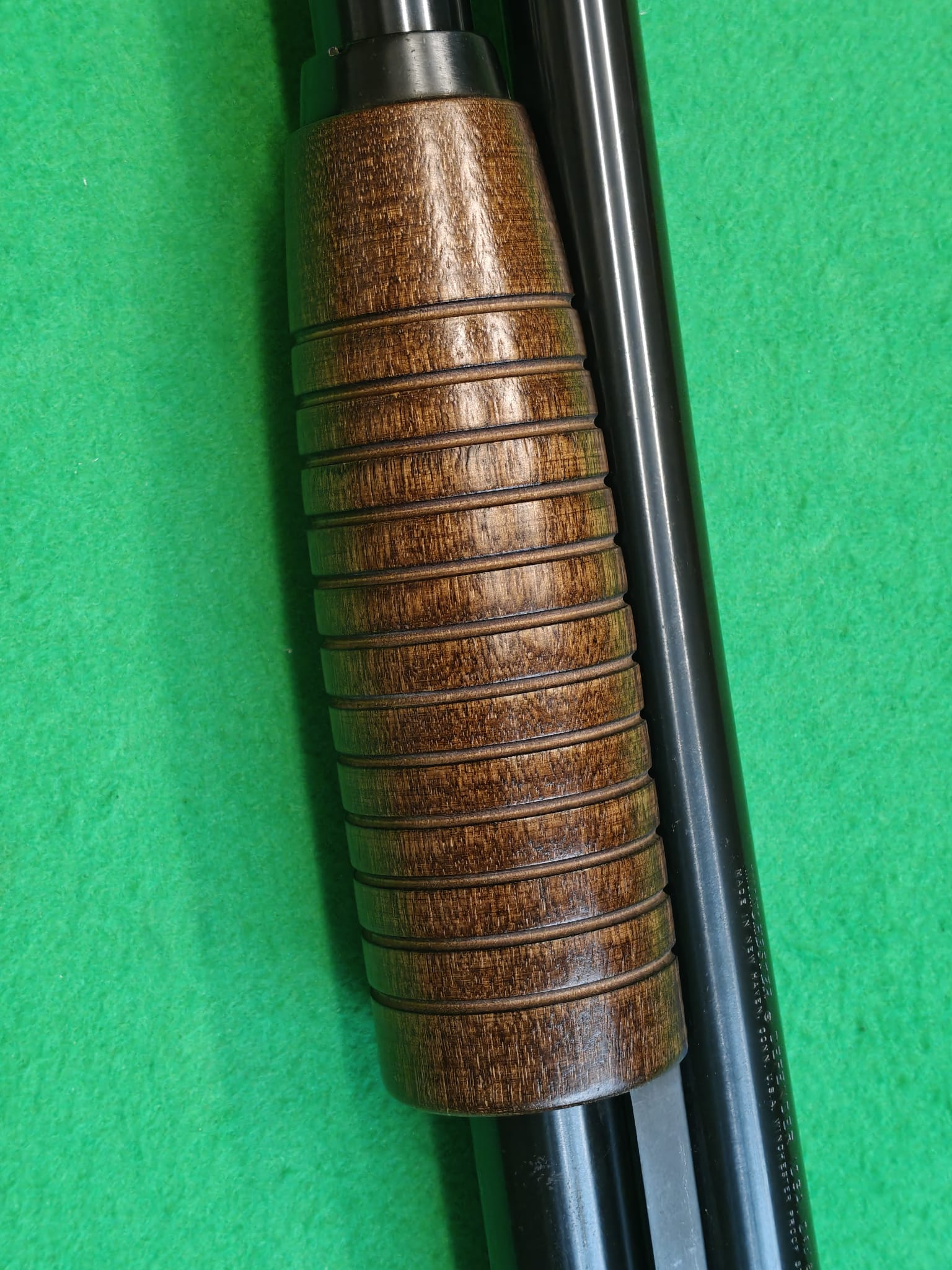 Defender 12/76 Vorderschaftrepetierflinte