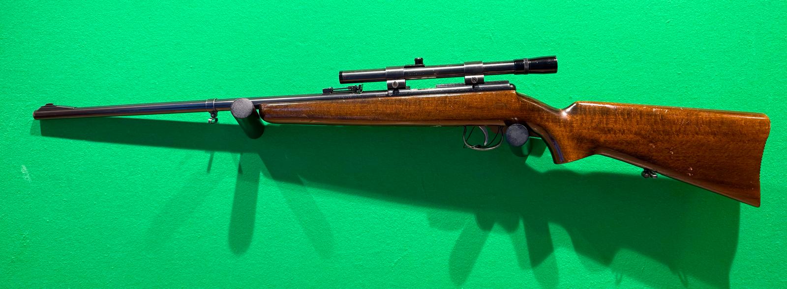 Kleinkaliber-Repetierer in .22lr mit ZF 4x18