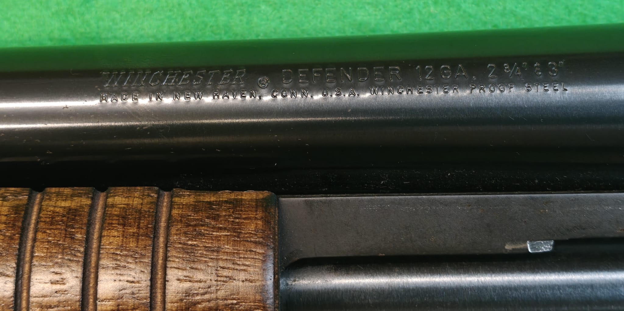 Defender 12/76 Vorderschaftrepetierflinte