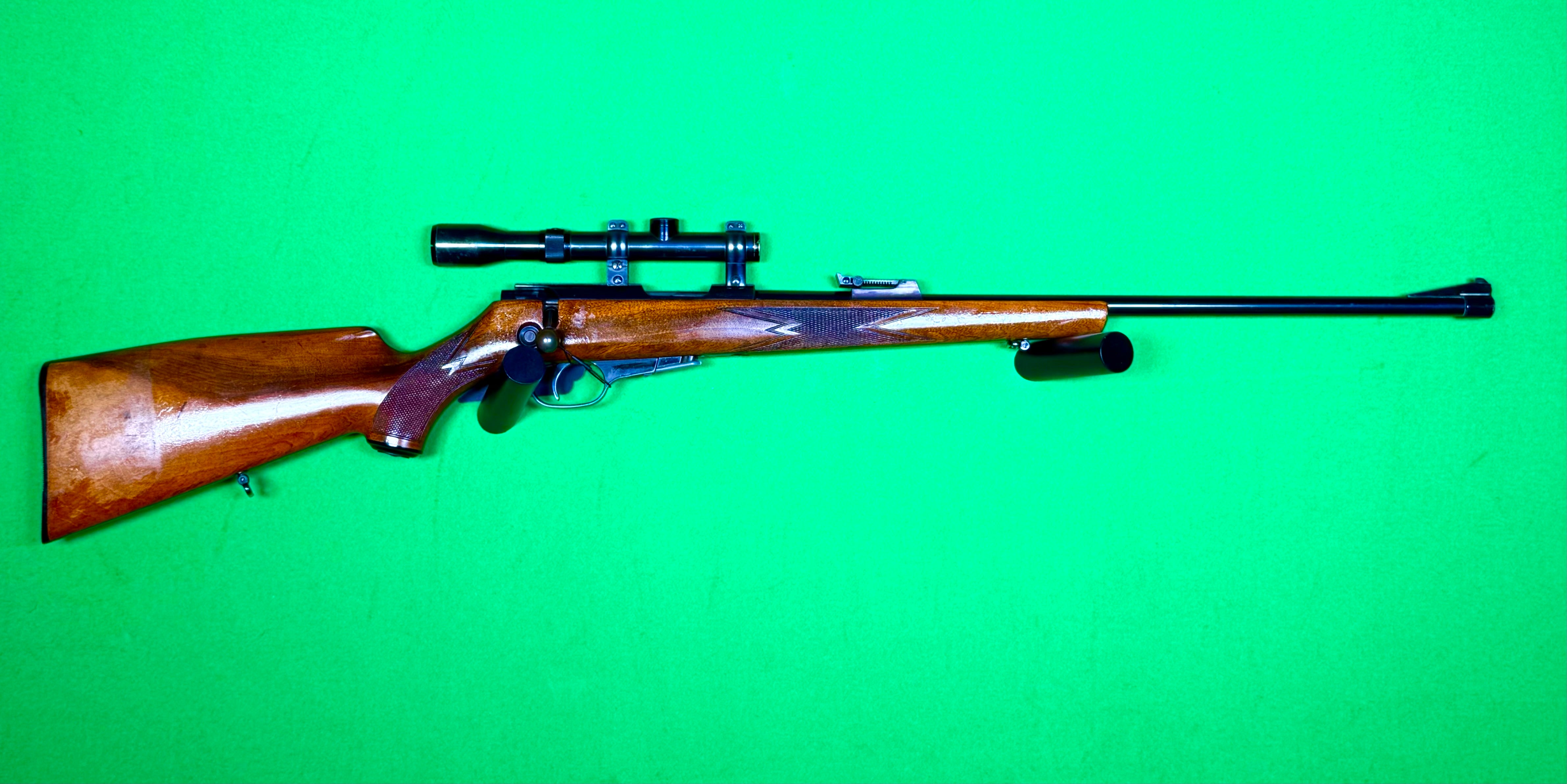 Kleinkaliber-Repetierbüchse .22lr mit ZF