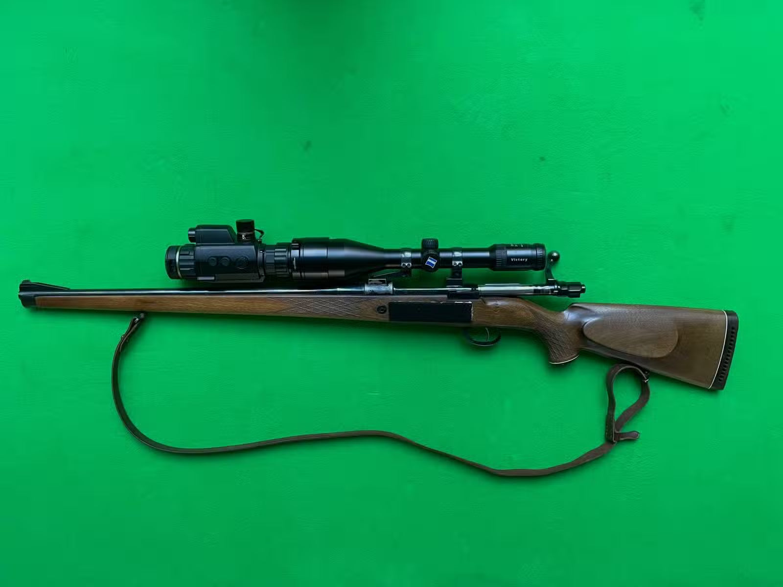 Stutzen Mod. L 83 mit Zeiss & Vorsatz